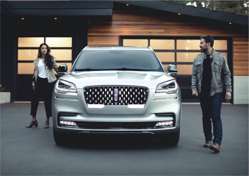 The sparkling grille of the 2023 Lincoln Aviator® Grand Touring model | Koons Lincoln of Bethesda in Silver Spring MD